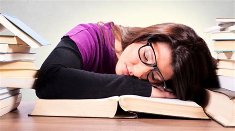 Recovery sleep on the weekend doesn't help: Study